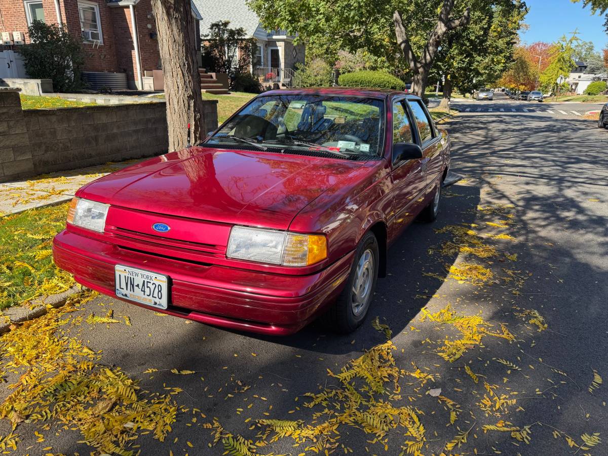 Ford-tempo-gl-1993-red-6