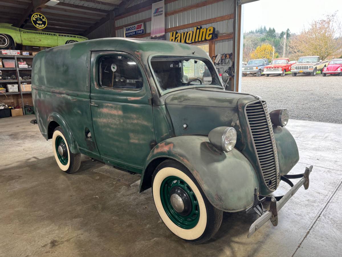 Ford-thames-1939-green-1