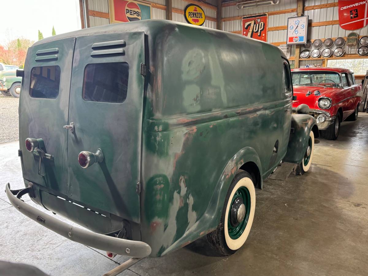 Ford-thames-1939-green-14