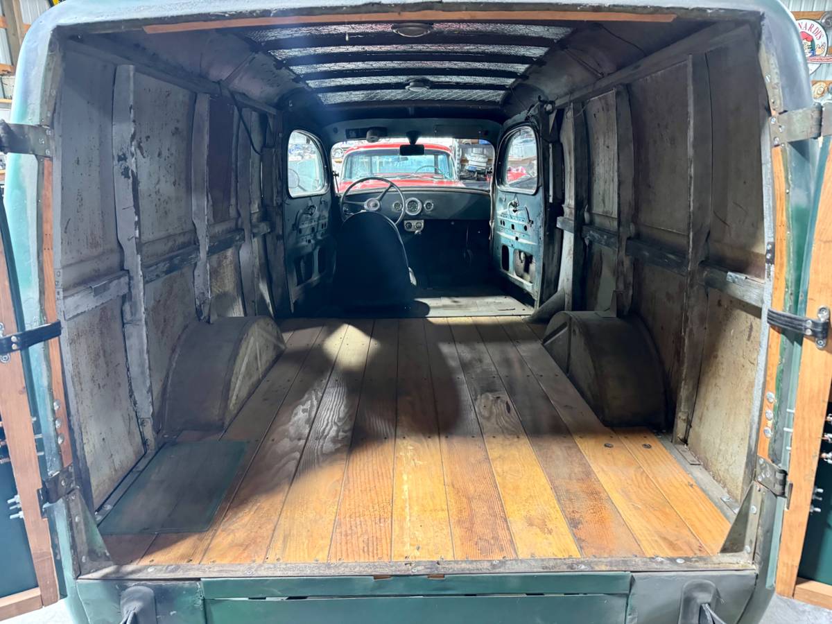 Ford-thames-1939-green-17