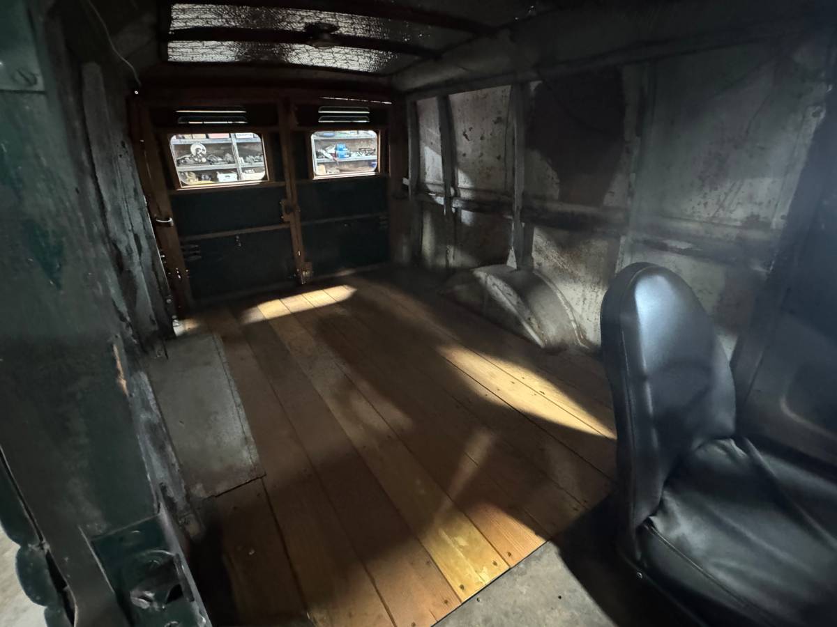 Ford-thames-1939-green-19