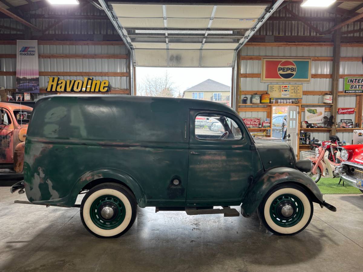 Ford-thames-1939-green-8