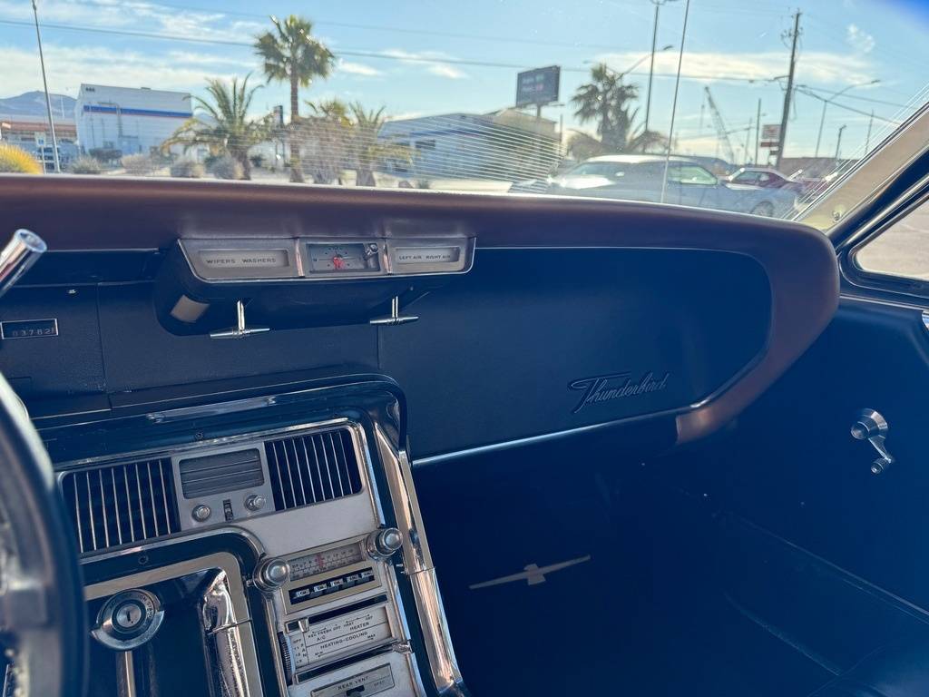 Ford-thunderbird-1964-white-210