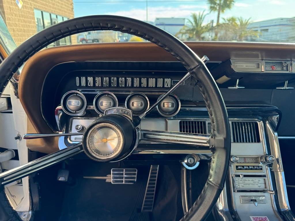 Ford-thunderbird-1964-white-70