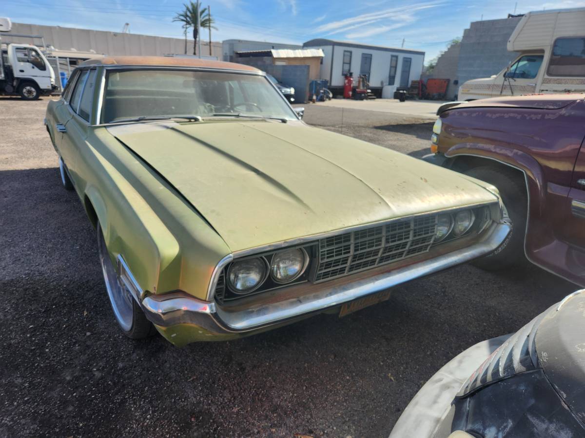 Ford-thunderbird-1968-green-2