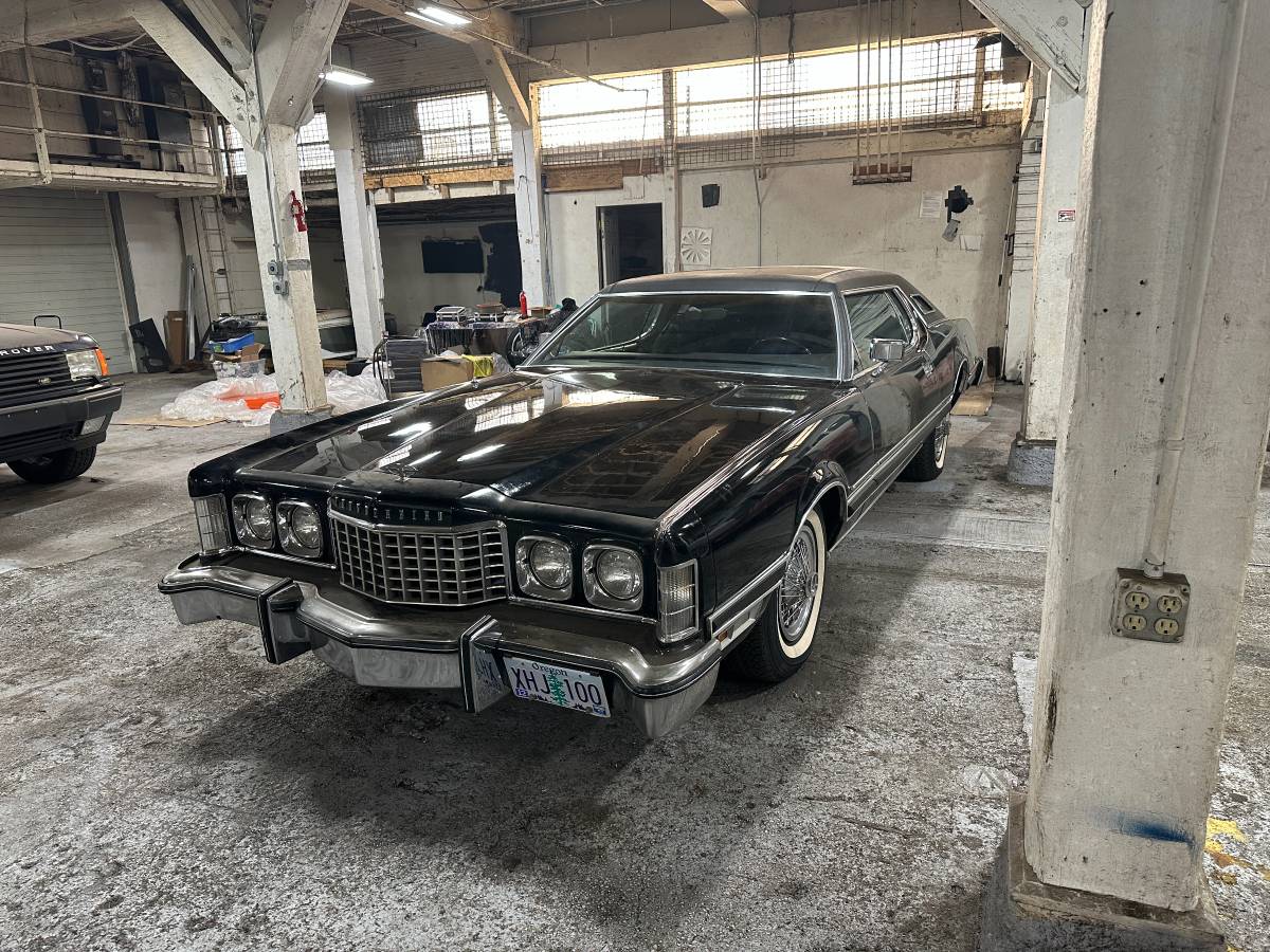 Ford-thunderbird-1976-black