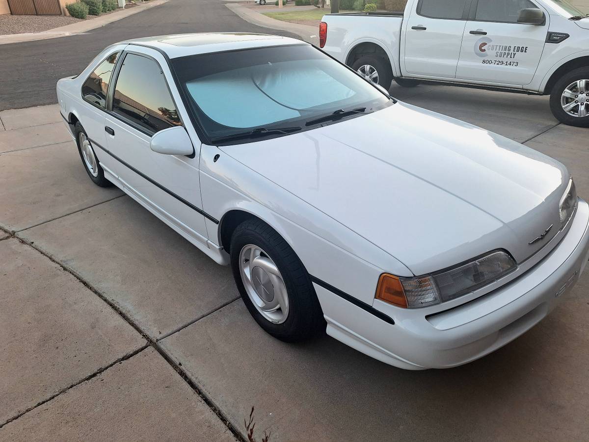 Ford-thunderbird-1990-white-1