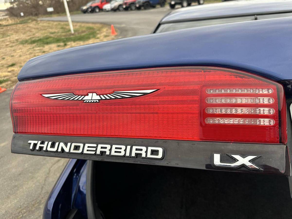 Ford-thunderbird-1994-blue-20