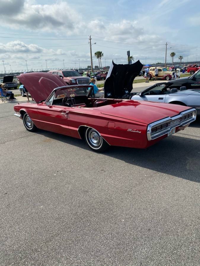 Ford-thunderbird-conv-1966-red-1