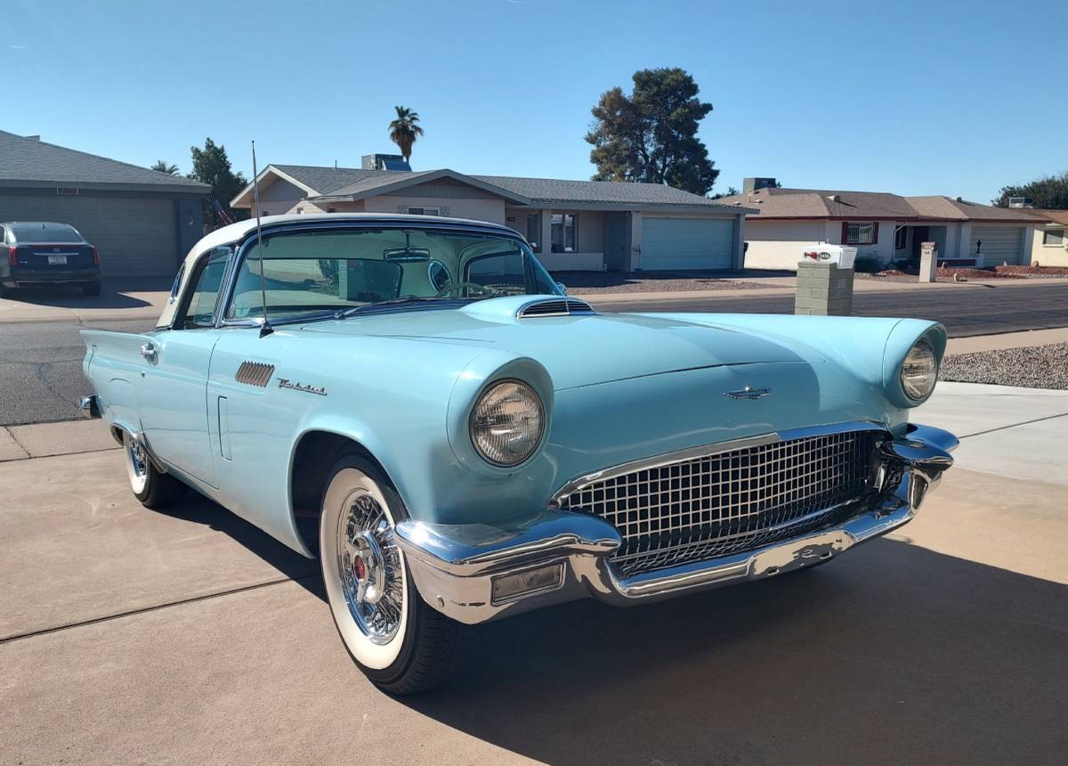 Ford-thunderbird-convertible-1957-blue-3