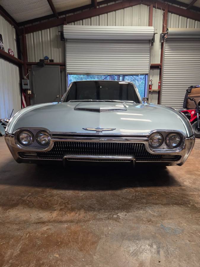 Ford-thunderbird-coupe-1963-1