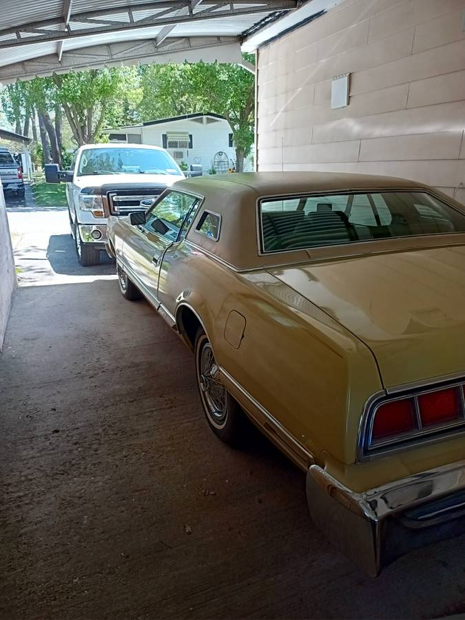 Ford-thunderbird-coupe-1974-yellow-9
