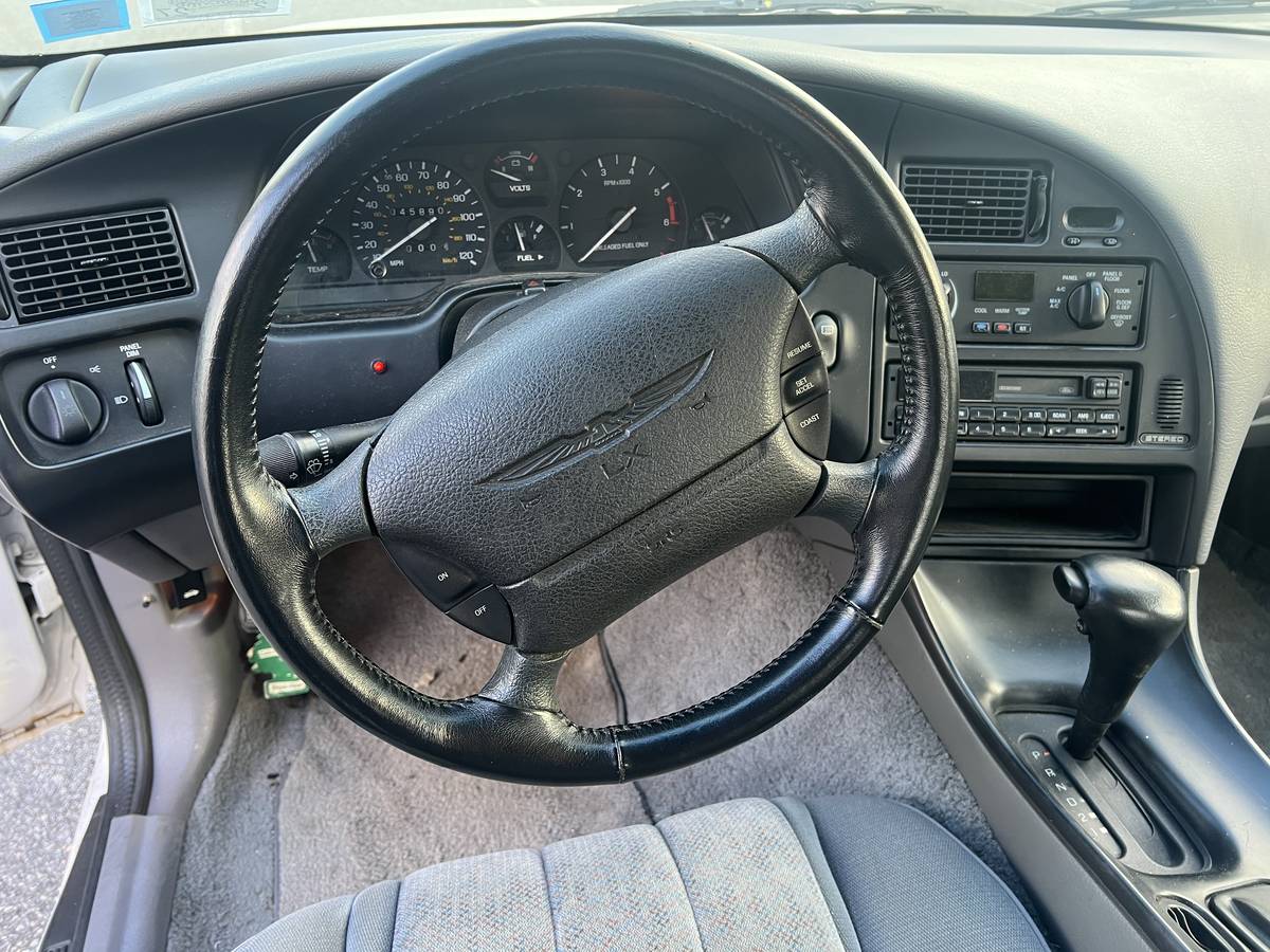Ford-thunderbird-coupe-1994-white-10