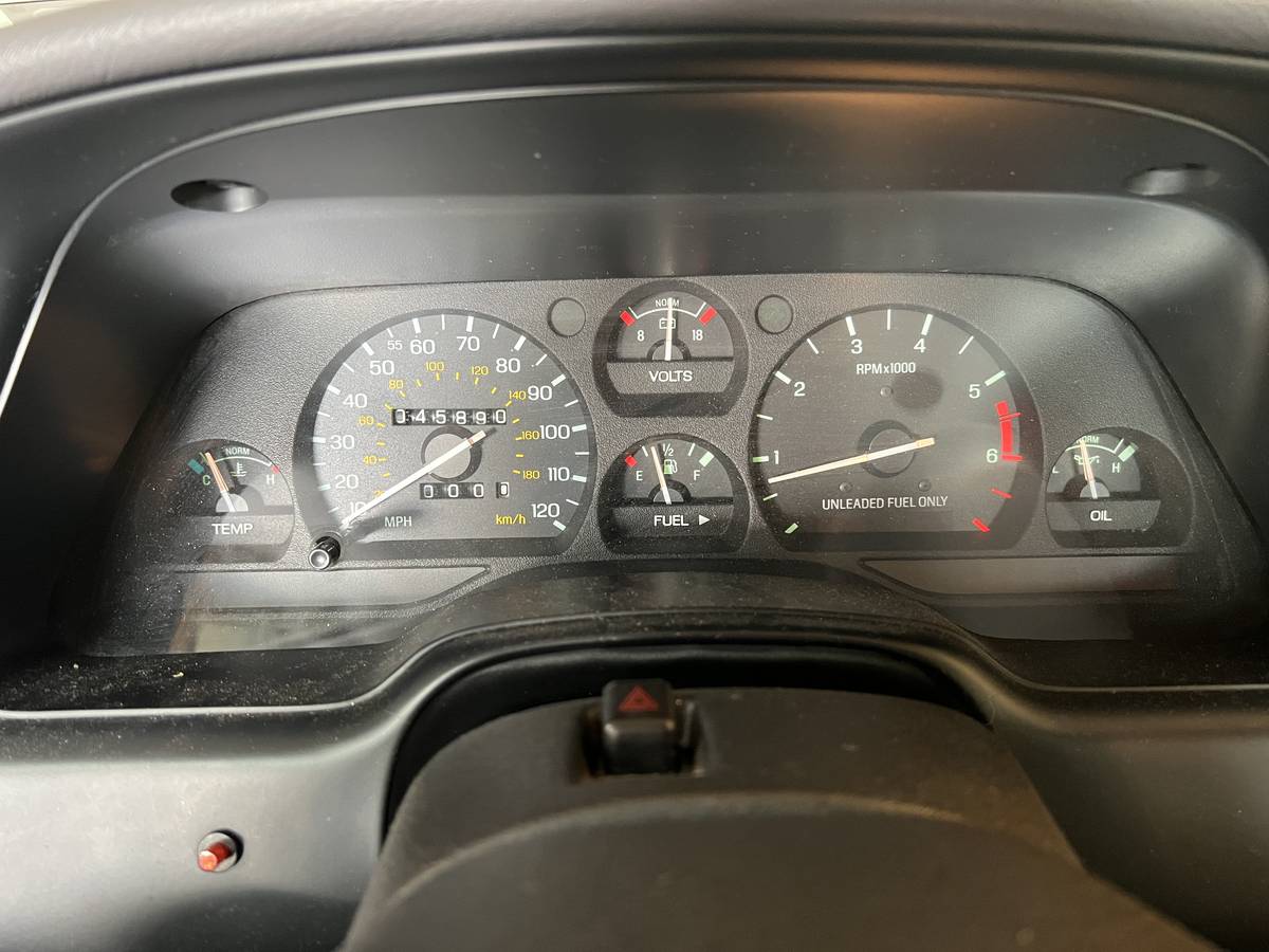 Ford-thunderbird-coupe-1994-white-19