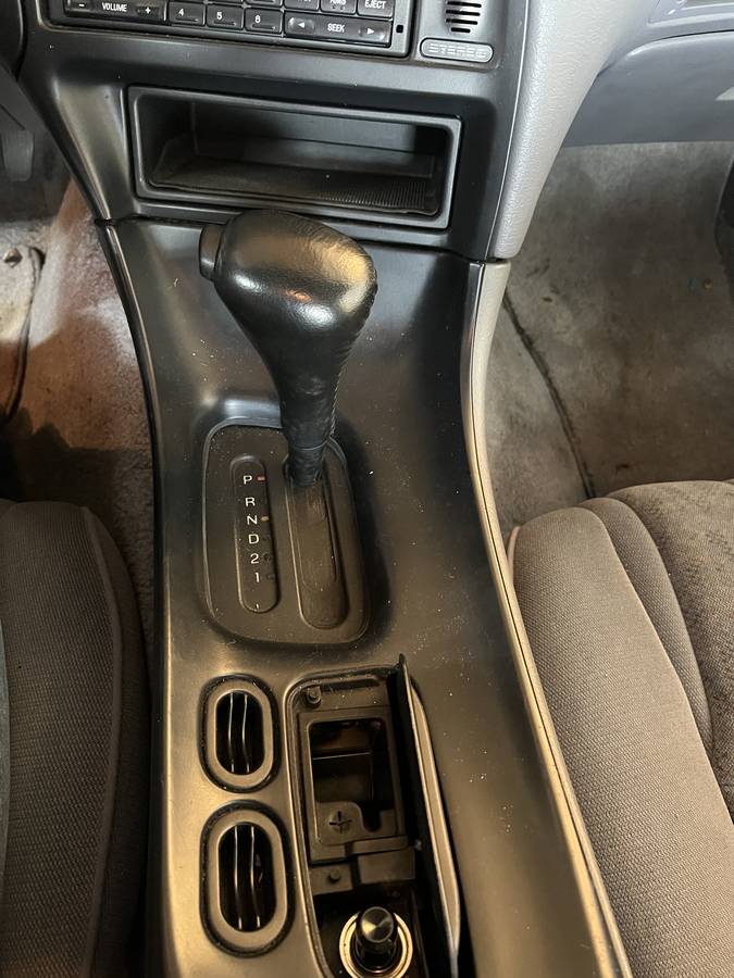 Ford-thunderbird-coupe-1994-white-22