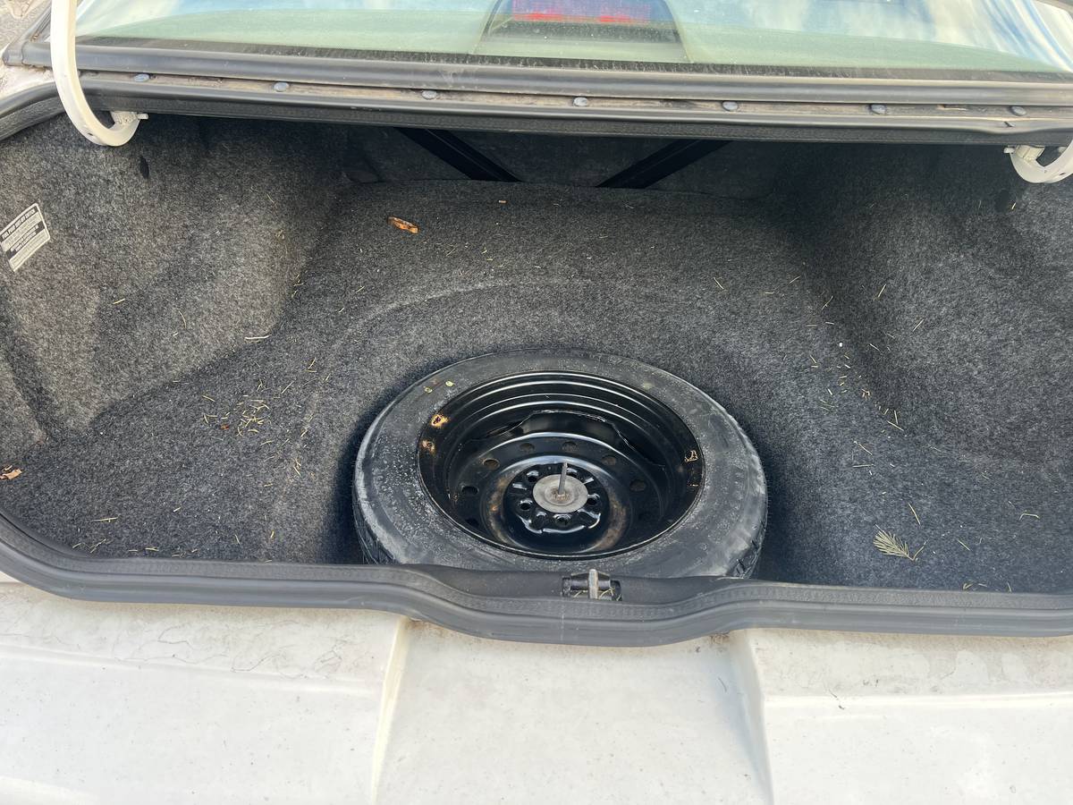 Ford-thunderbird-coupe-1994-white-3