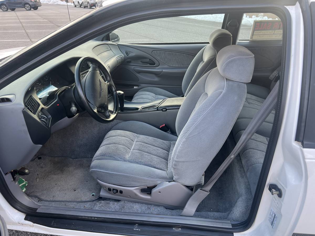 Ford-thunderbird-coupe-1994-white-9