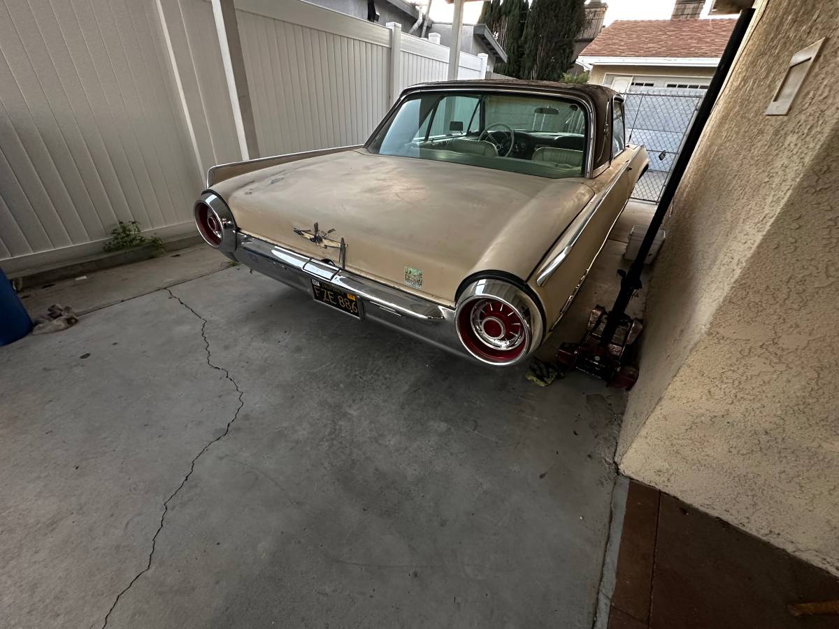 Ford-thunderbird-lx-1963-yellow-15