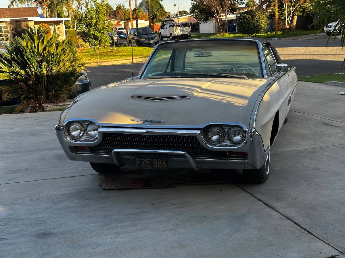 Ford-thunderbird-lx-1963-yellow-4