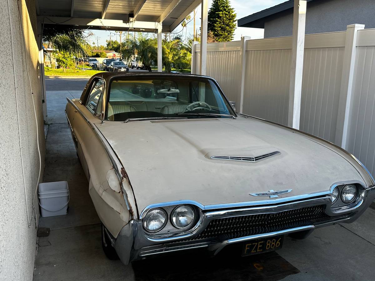 Ford-thunderbird-lx-1963-yellow-8