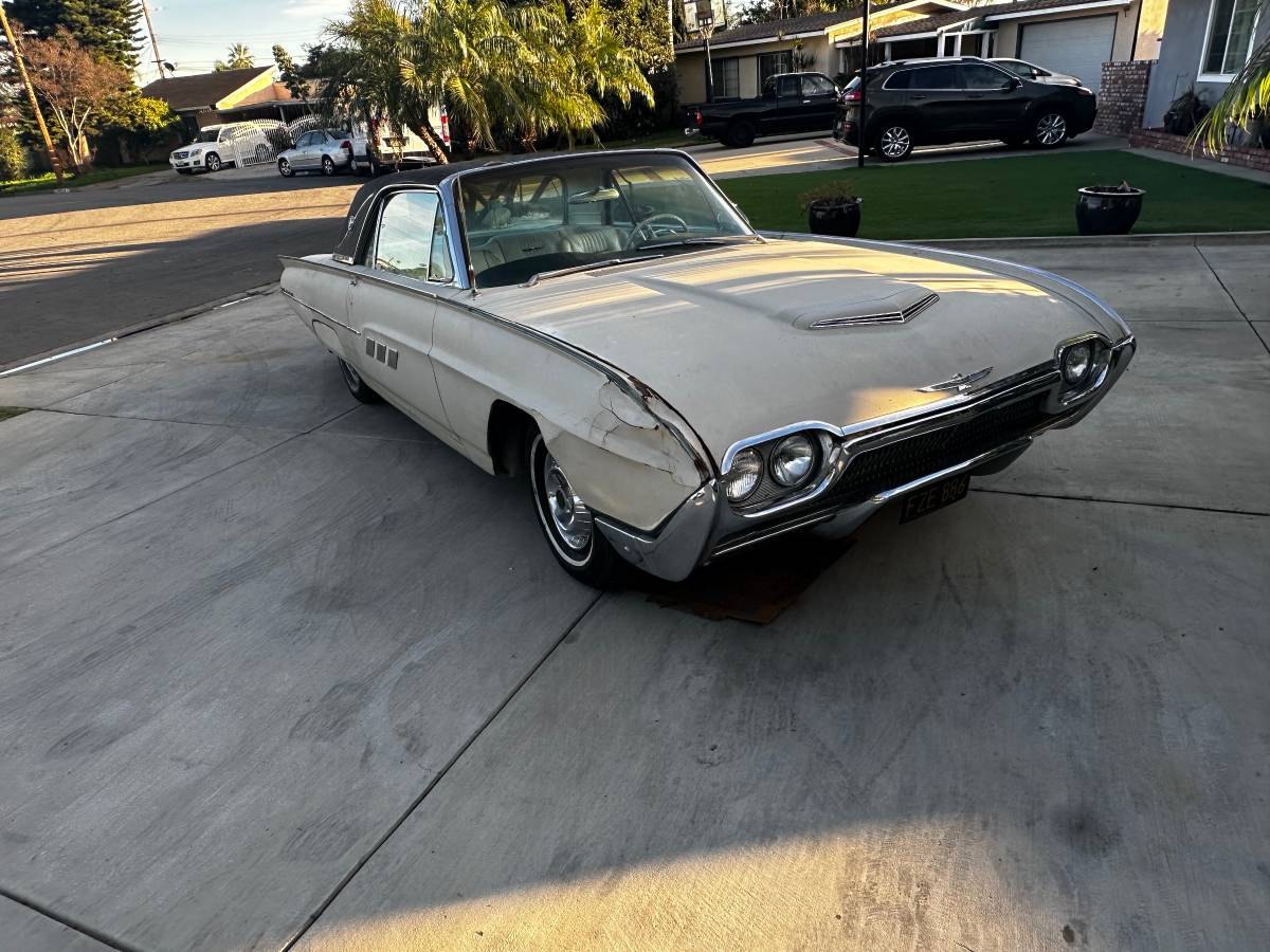Ford-thunderbird-lx-1963-yellow