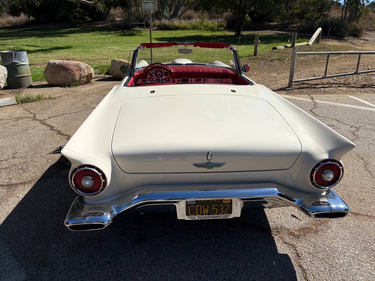 Ford-thunderbird-roadster-1957-white-8