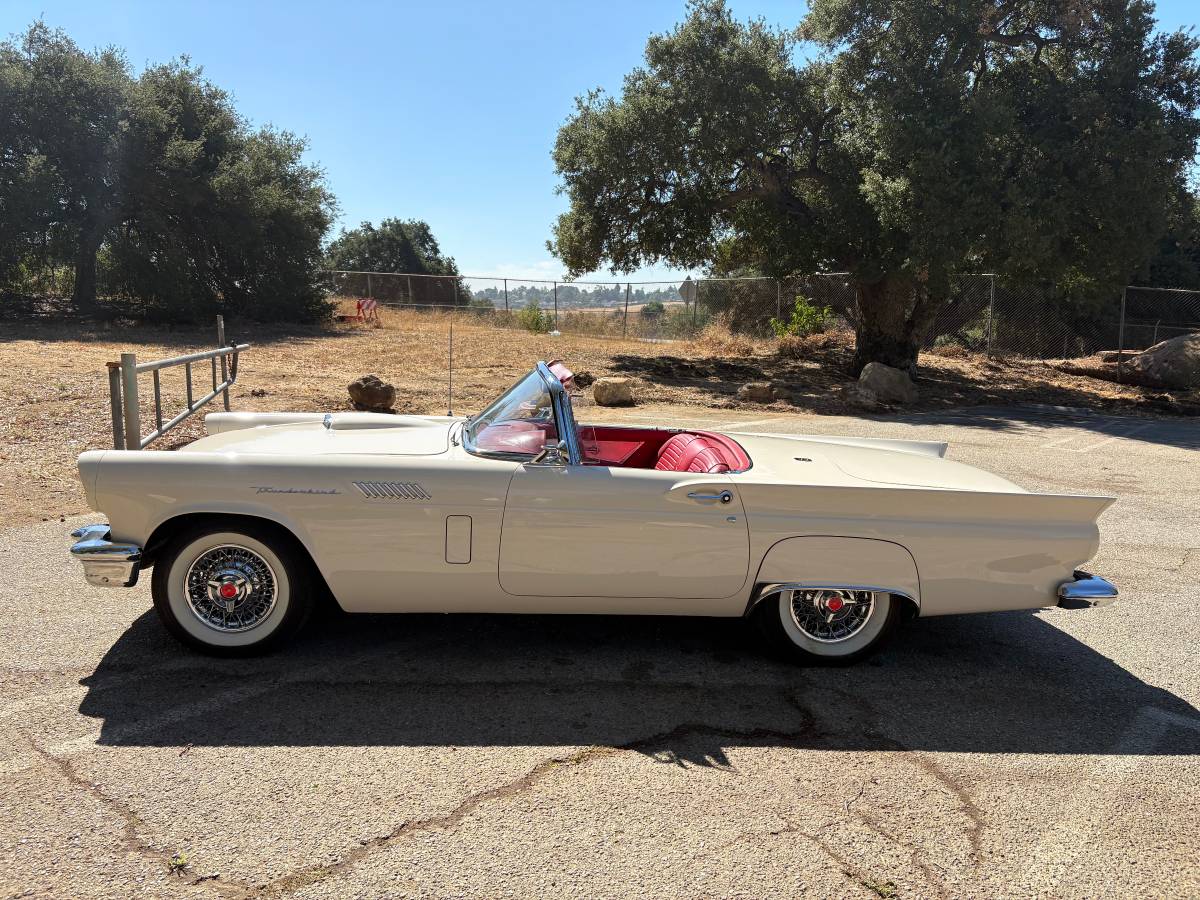 Ford-thunderbird-roadster-1957-white-9
