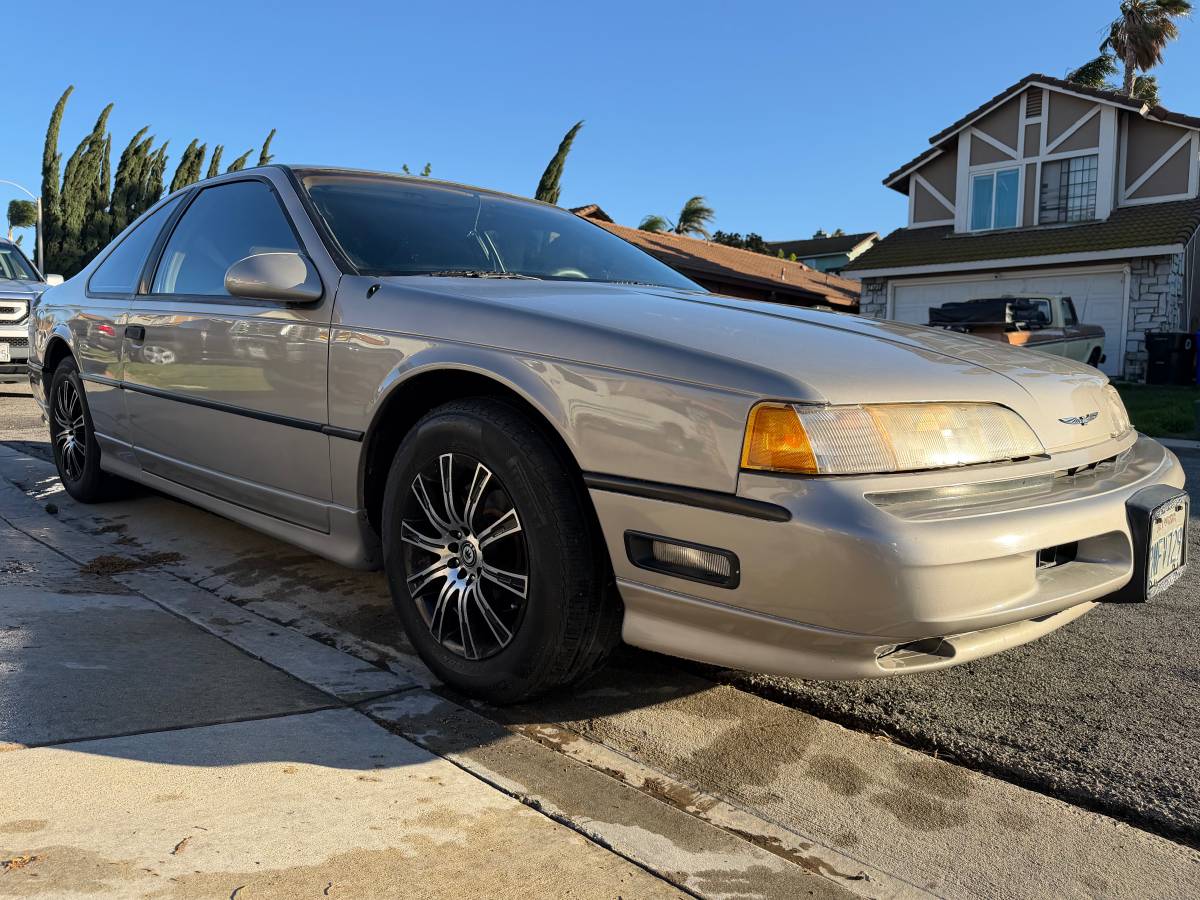 Ford-thunderbird-super-coupe-1989-grey-1
