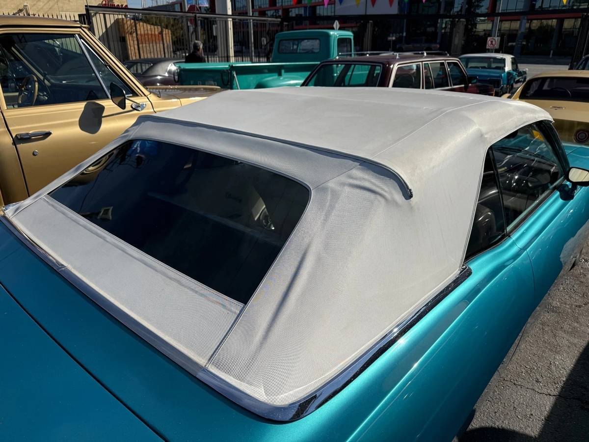 Ford-torino-gt-convertible-1969-blue-12