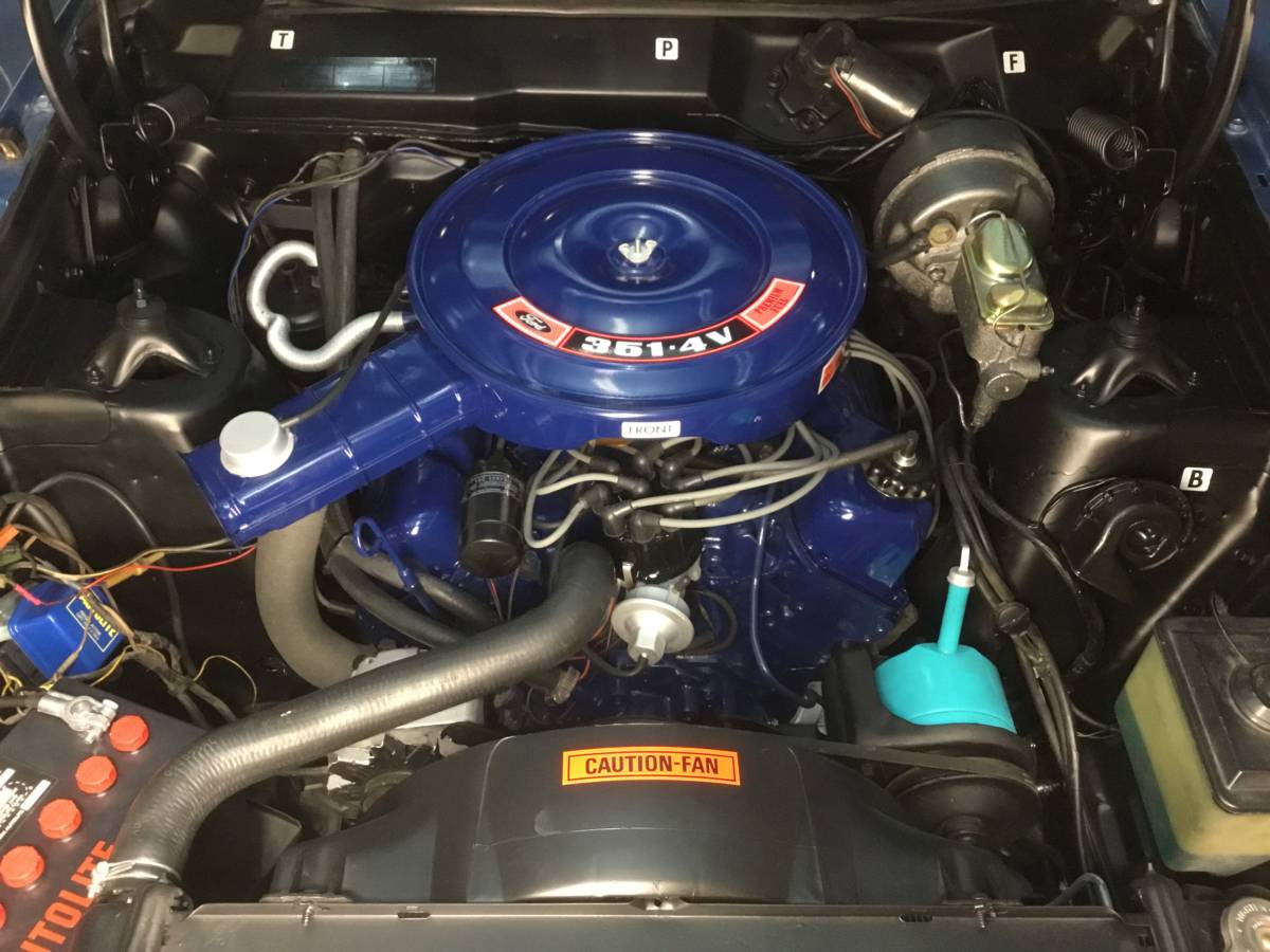 Ford-torino-gt-convertible-1971-blue-15