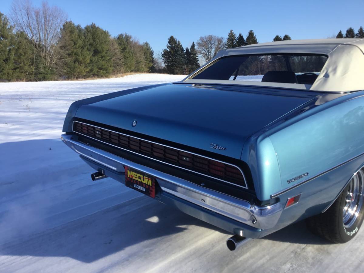 Ford-torino-gt-convertible-1971-blue-17