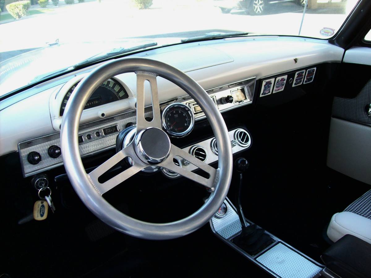 Ford-victoria-1954-9