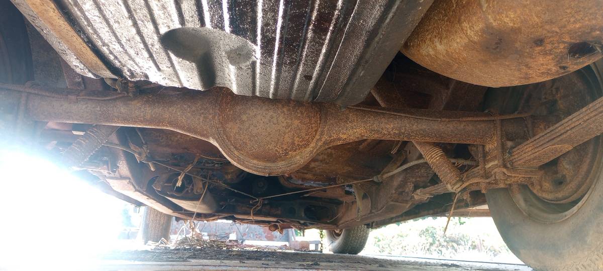 Ford-victoria-1956-black-10