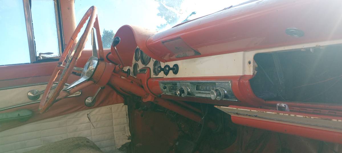 Ford-victoria-1956-black-18