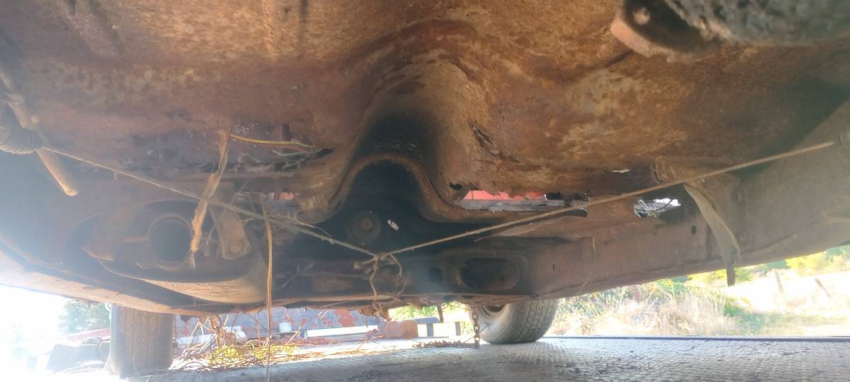 Ford-victoria-1956-black-19