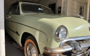 Ford-victoria-coupe-1951-yellow-4