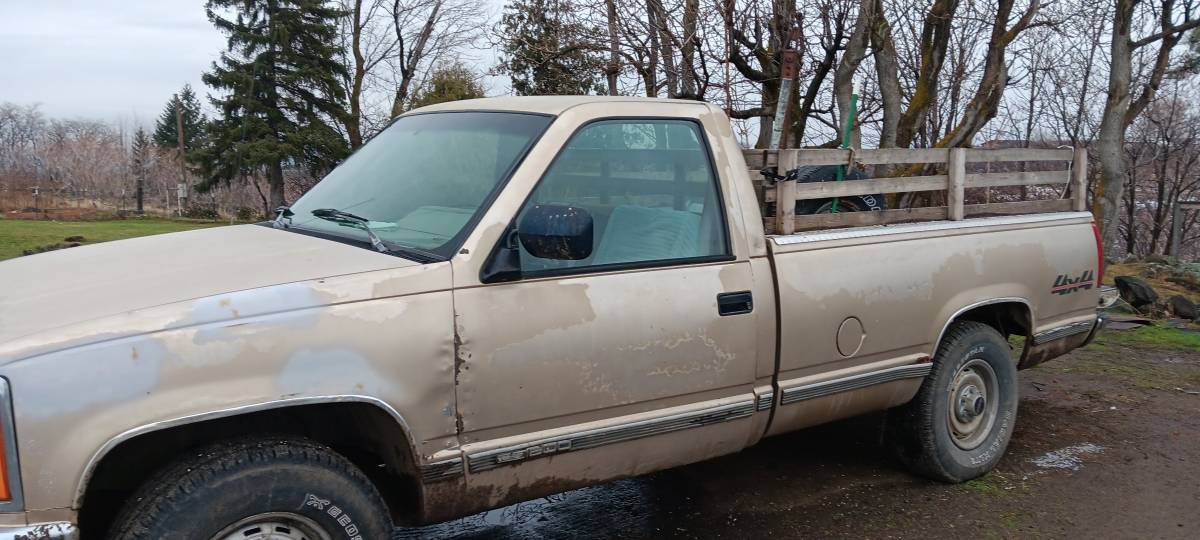 Fordgmc-1983-8