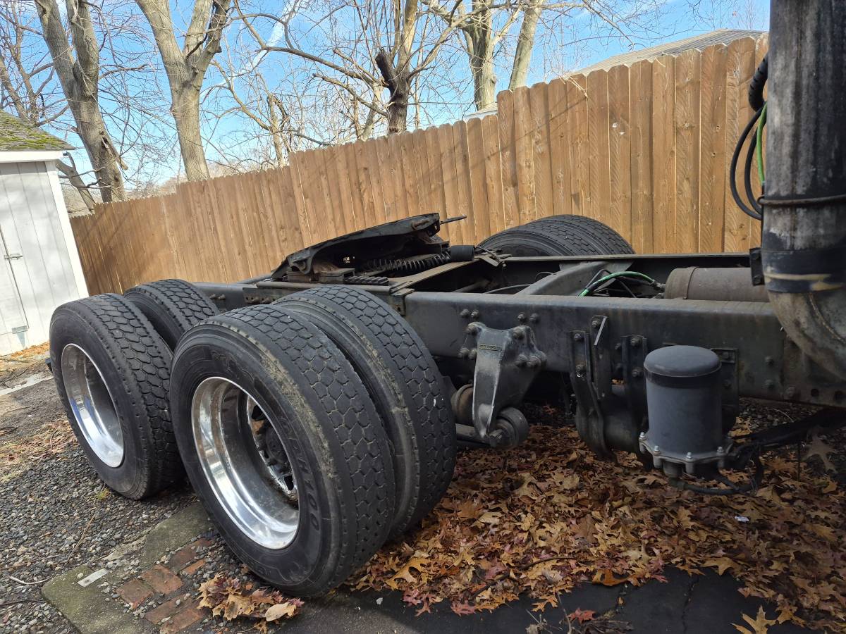 Freightliner-fld120-diesel-1994-black-4