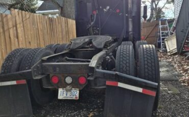 Freightliner-fld120-diesel-1994-black-5