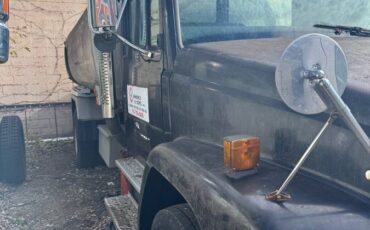 Frieghtliner-diesel-1991-black-1