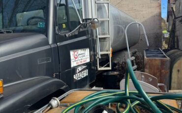 Frieghtliner-diesel-1991-black