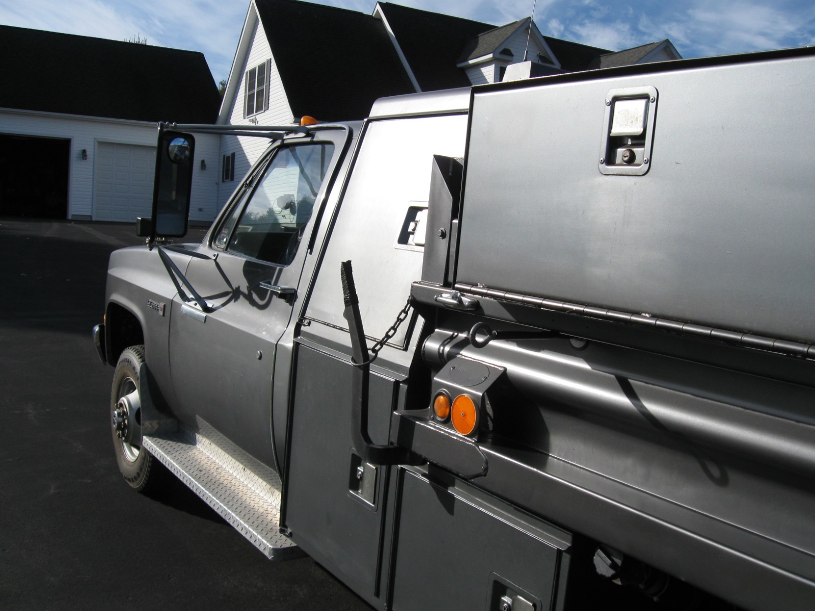 GMC-1-Ton-Pickup-1988-Cab-Chassis-15