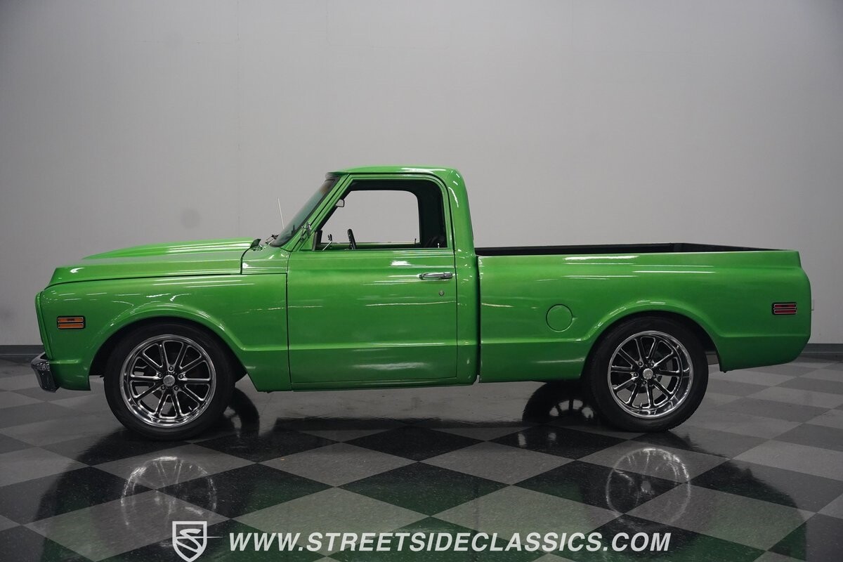 GMC-C1500-1971-Pickup-Truck-9