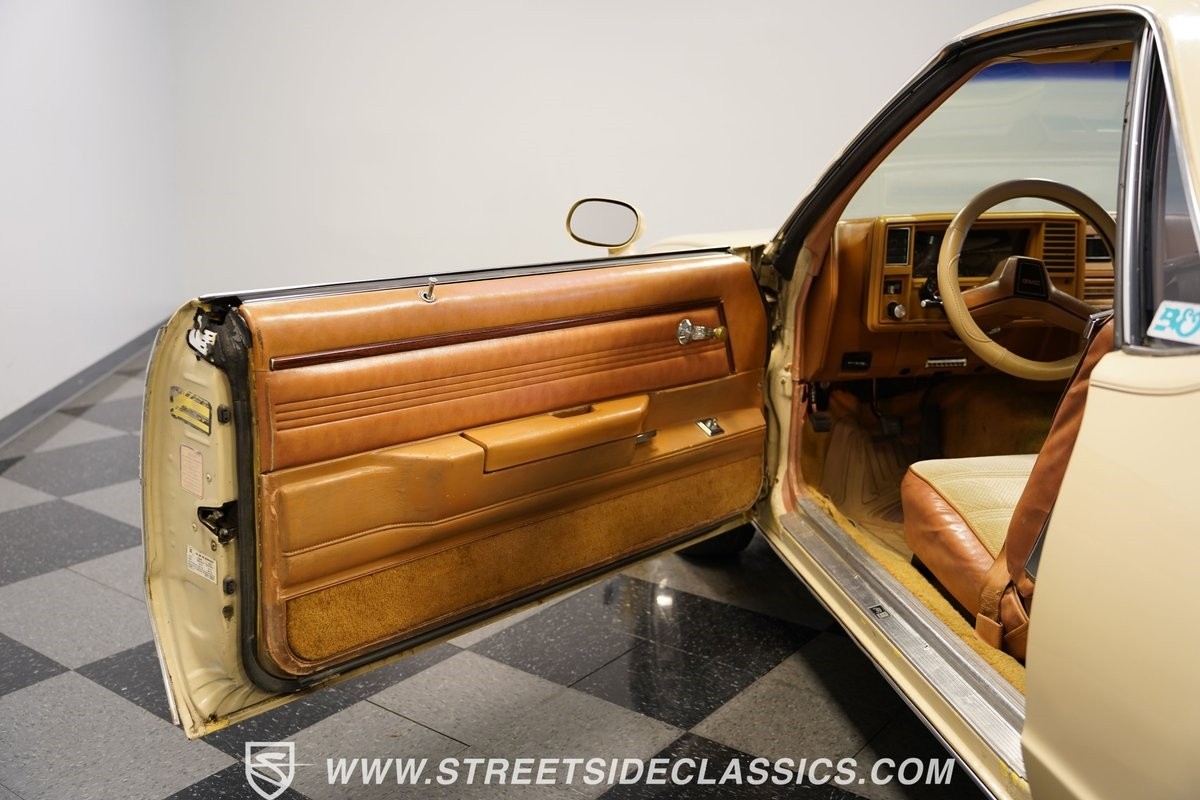 GMC-Caballero-1980-Pickup-Truck-36