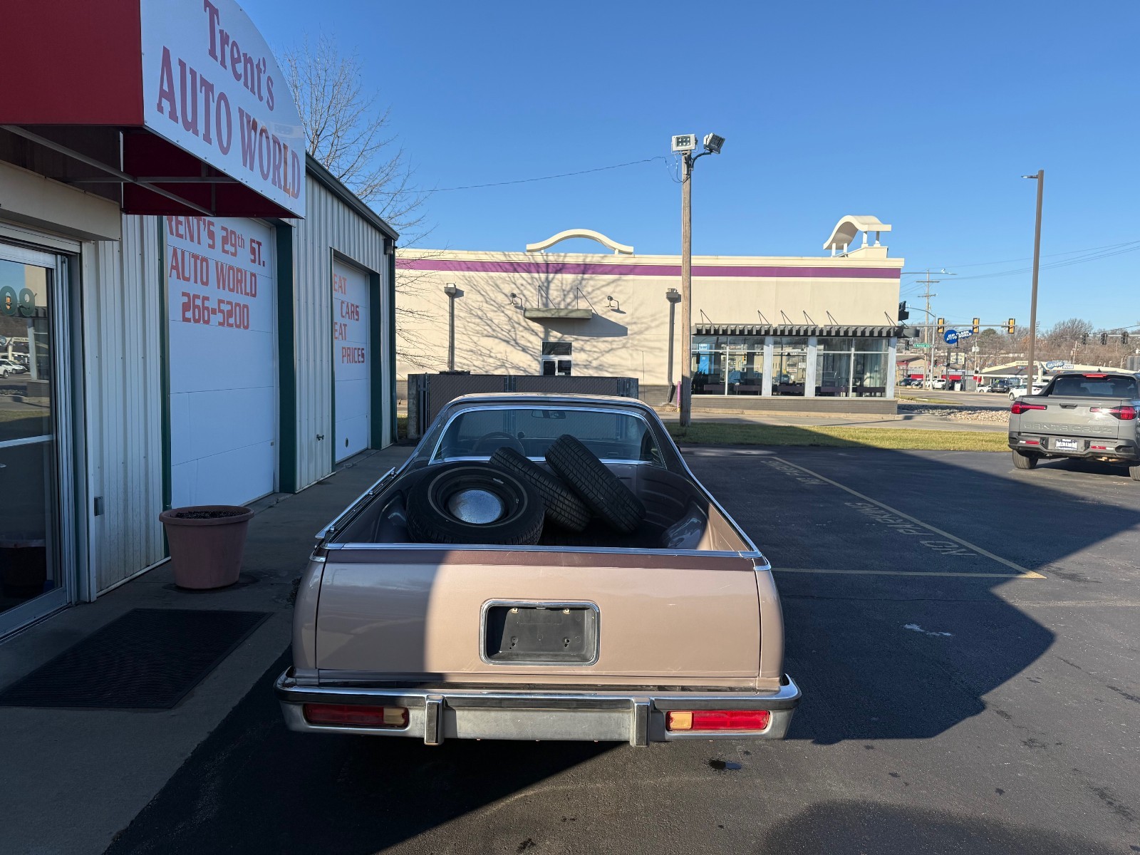 GMC-Caballero-1984-Standard-Cab-Pickup-5