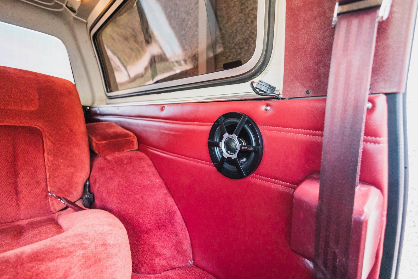 GMC-Jimmy-1990-2D-Sport-Utility-34