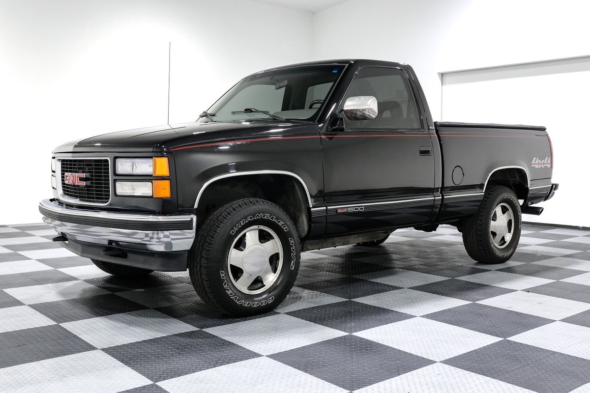 GMC-K1500-1994-Pickup-Truck-2