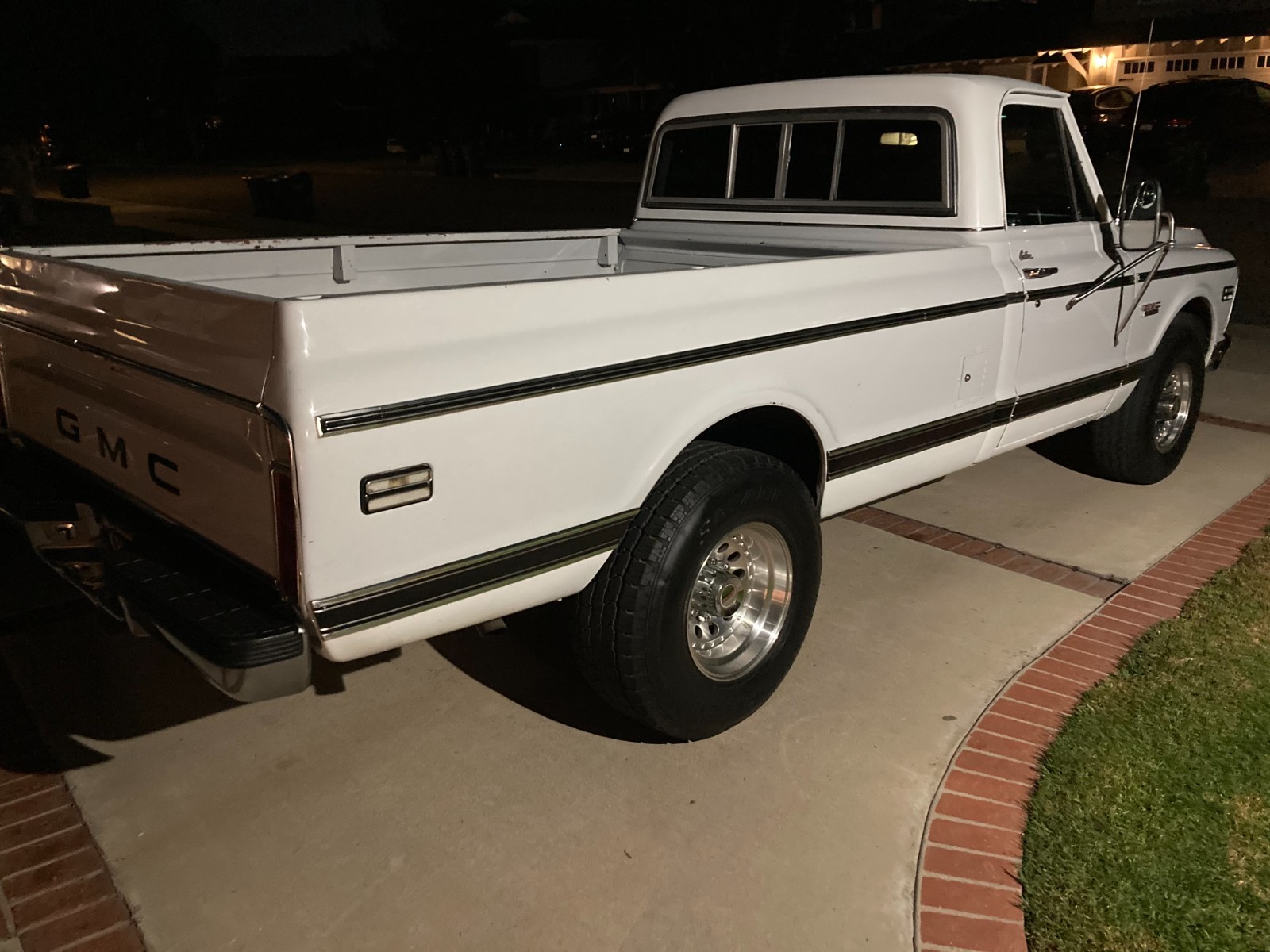 GMC-Other-1970-Standard-Cab-Pickup-1