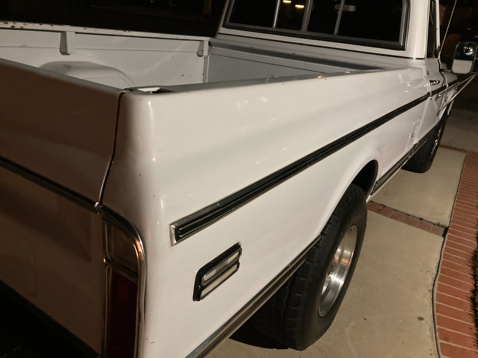 GMC-Other-1970-Standard-Cab-Pickup-3