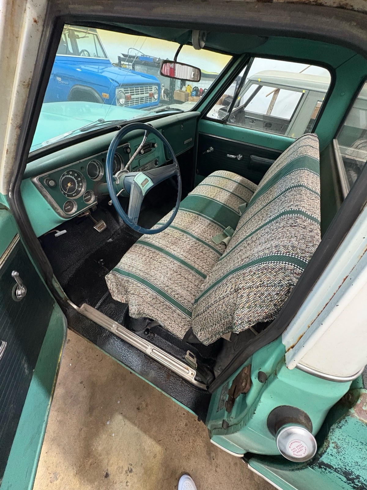 GMC-Pickup-1969-Standard-Cab-Pickup-17